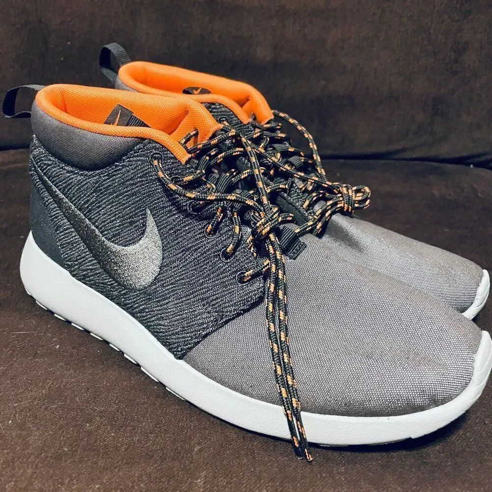 NEW Nike Roshe Run Mid QS London Mens Size 9 US Sneakers Smoke Cool Gray Granite